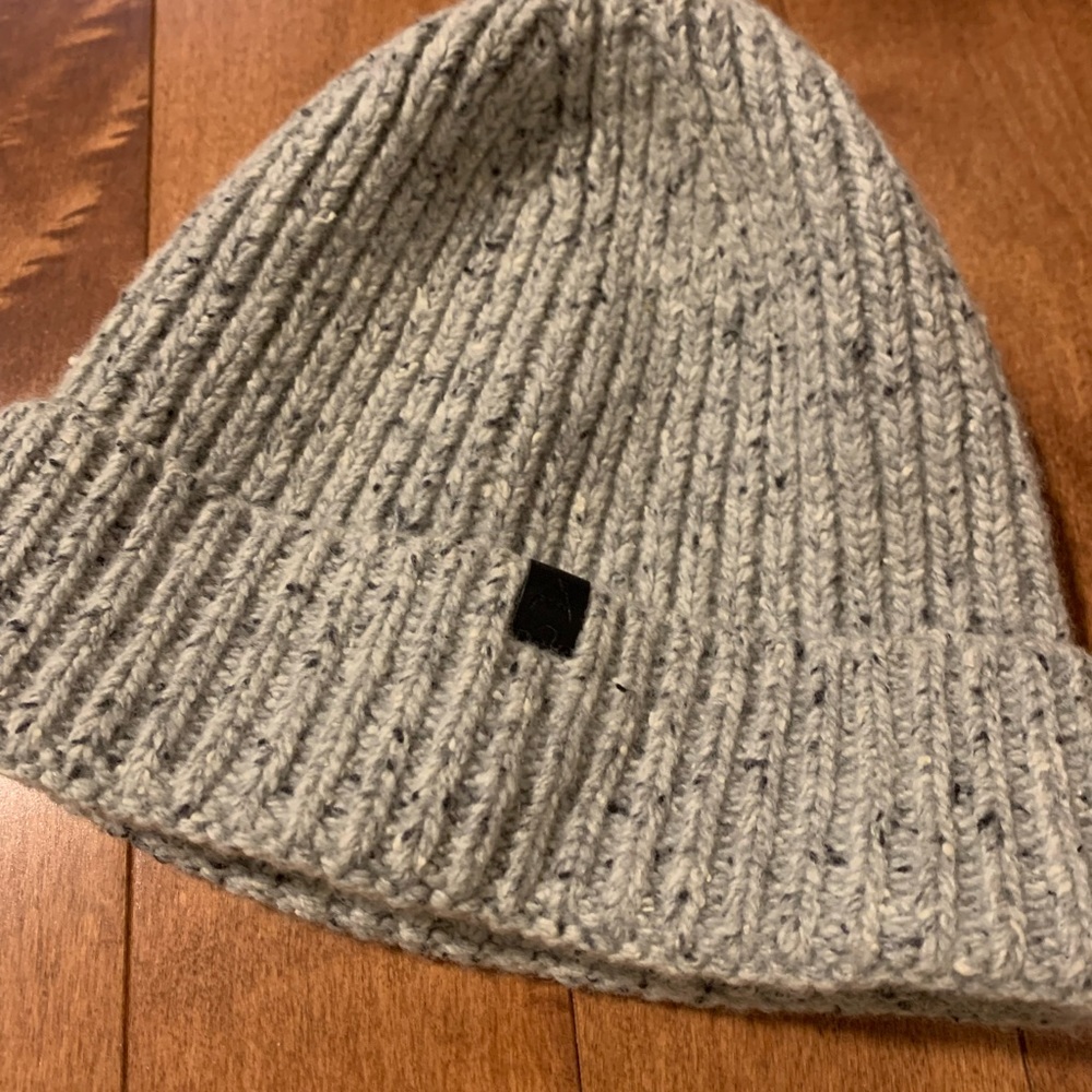 Burton beanie wool for women